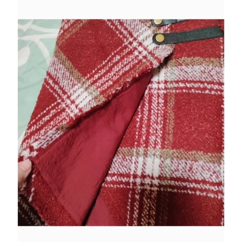 Chic Red Plaid A-Line Skirt - Picture 2 of 11